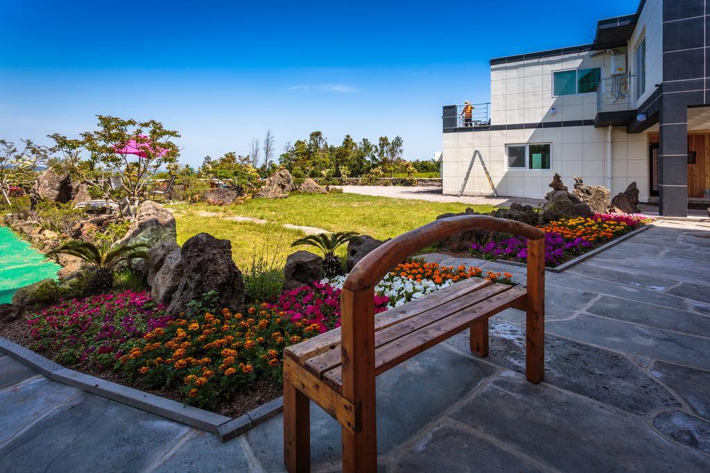Gloryhill Pension Seogwipo Esterno foto